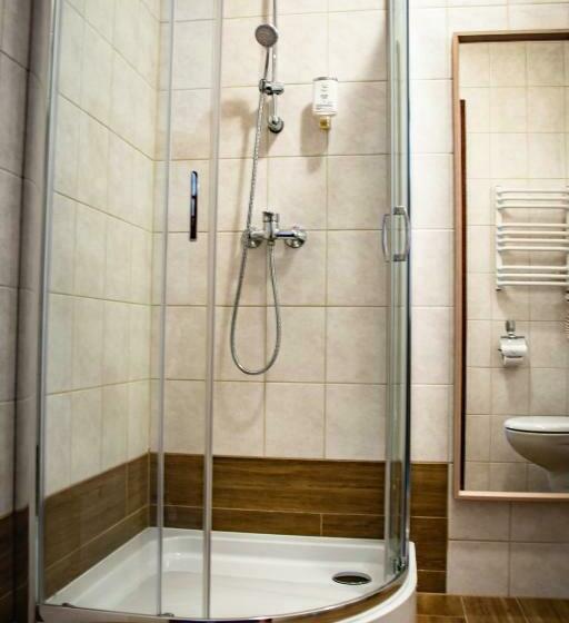 اتاق استاندارد, Ach To Tu