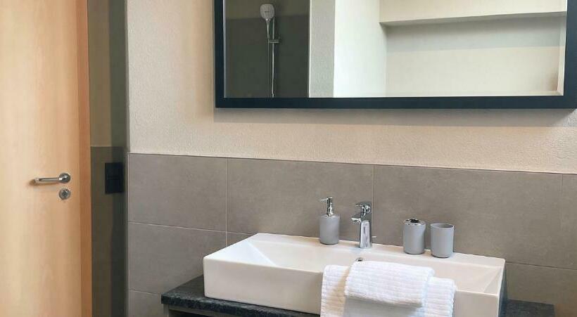 스탠다드 룸, Das Bischof