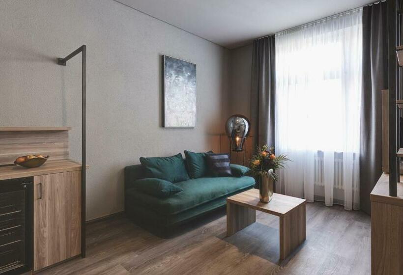 주니어 스위트, Das Bischof