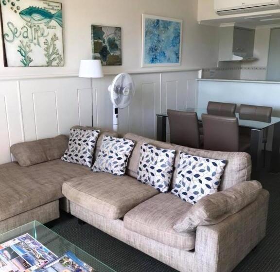 آپارتمان 1 خوابه, Argyle On The Park