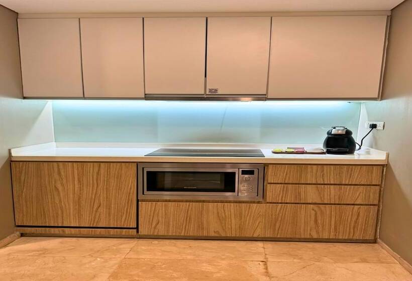 Апартаменты Premium 2 Спальни, Ascott Kuningan Jakarta