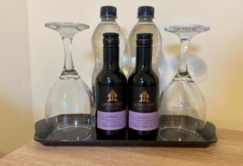 اتاق لوکس با تخت بزرگ, Compston House B&b Adults Only