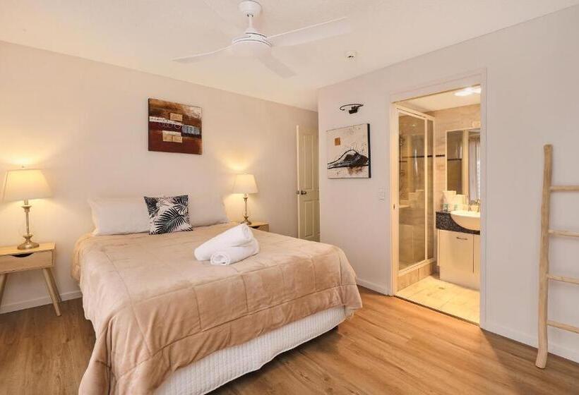 آپارتمان 1 خوابه همکف, Beachside Resort Kawana Waters