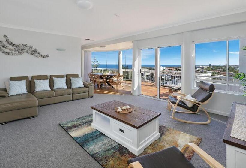 1 Bedroom Penthouse Apartment, Beachside Resort Kawana Waters