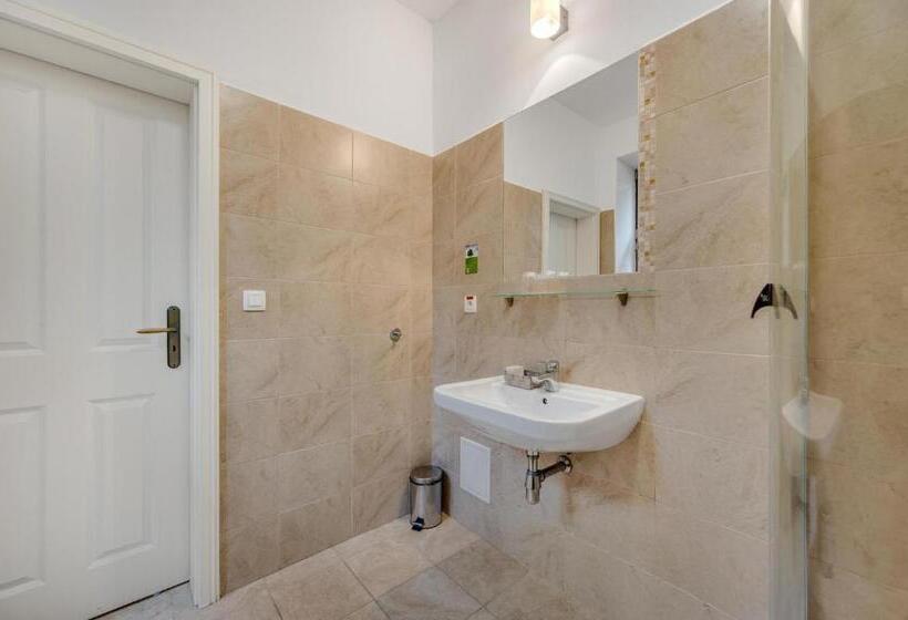 اتاق استاندارد, Garni Hotel Virgo