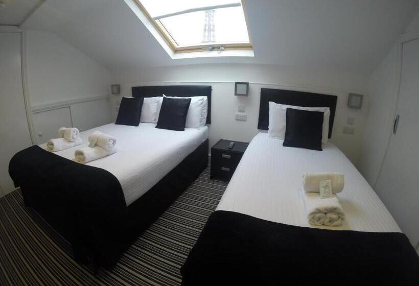 Family Suite, Happy Return