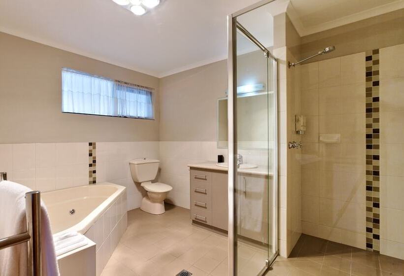 חדר אקזקיוטיב, Hume Country Motor Inn