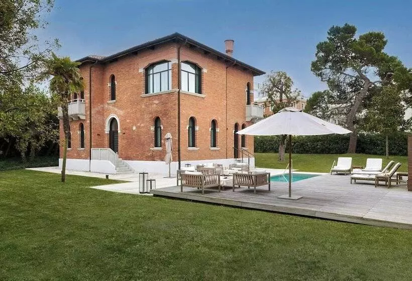 2 Bedroom Villa