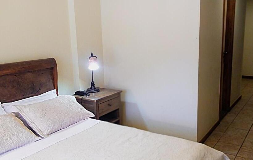 家庭间, Kastel Itaipava