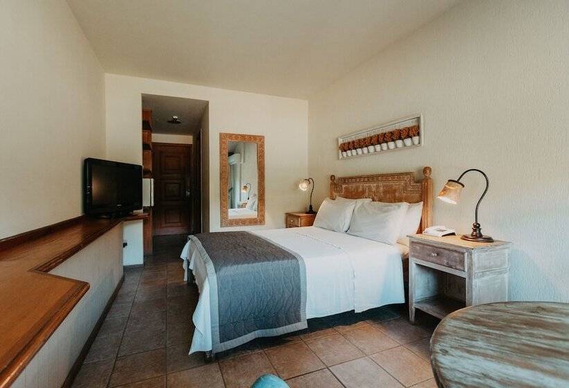 Comfort room with balcony, Kastel Itaipava