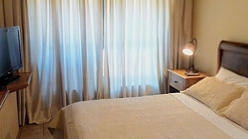 家庭间, Kastel Itaipava