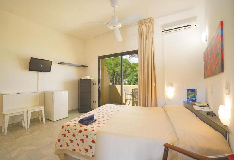 基本间, Le Acacie