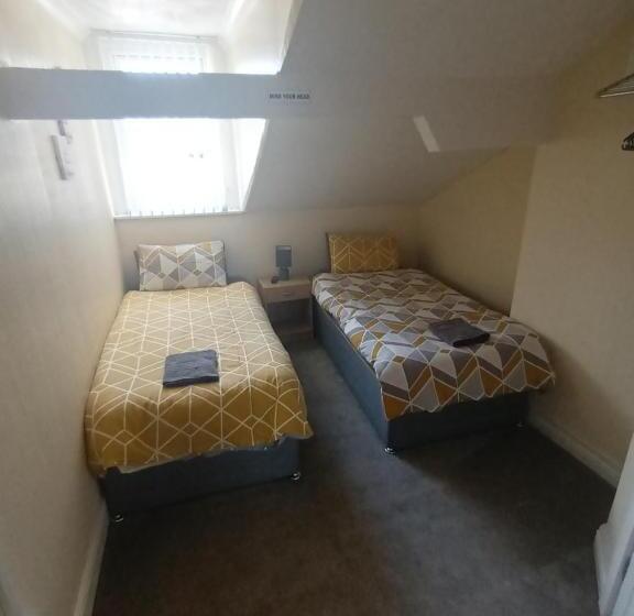 Номер Стандарт, Strides