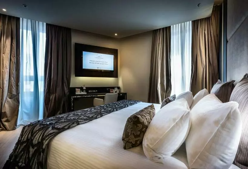اتاق لوکس سه تخته, The Square Milano Duomo Preferred Hotels & Resorts