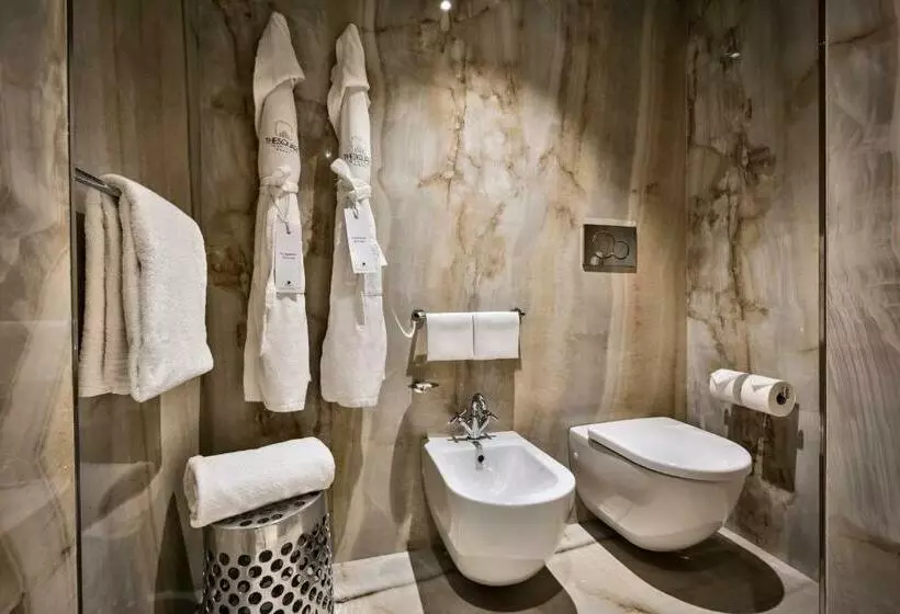 اتاق لوکس سه تخته, The Square Milano Duomo Preferred Hotels & Resorts