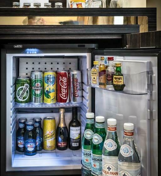 اتاق لوکس سه تخته, The Square Milano Duomo Preferred Hotels & Resorts