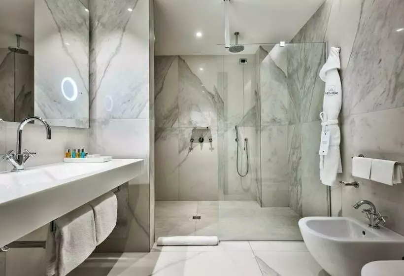 اتاق لوکس یک تخته, The Square Milano Duomo Preferred Hotels & Resorts
