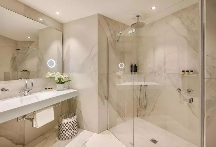 اتاق لوکس با بالکن, The Square Milano Duomo Preferred Hotels & Resorts