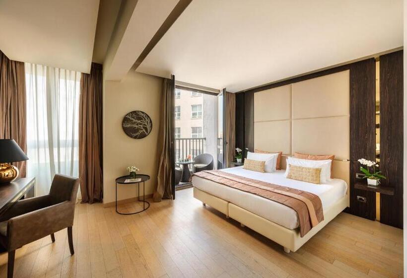 اتاق لوکس با بالکن, The Square Milano Duomo Preferred Hotels & Resorts