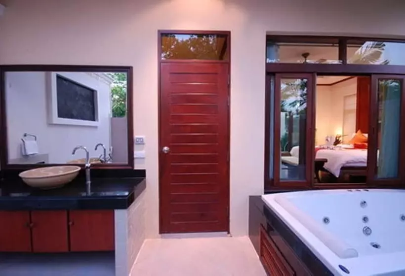 Villa 3 Makuuhuonetta Uima-allas, Les Palmares Villas