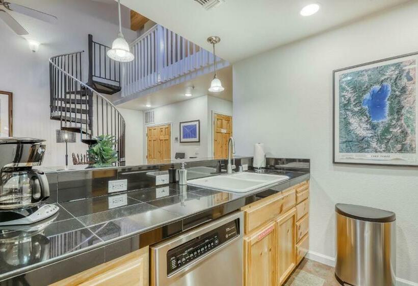 آپارتمان 2 خوابه, Squaw Valley Ski Flat