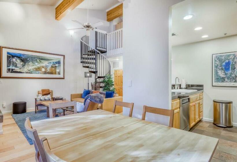 آپارتمان 2 خوابه, Squaw Valley Ski Flat