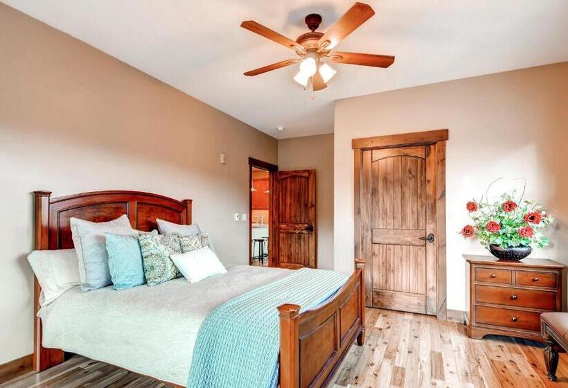 דירת שלושה חדרים, Bears Den Condo Unit 1