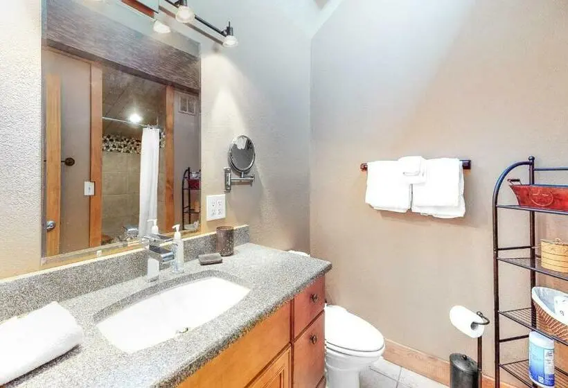 ３ベッドルームアパートメント, Mountain Dreams Condo