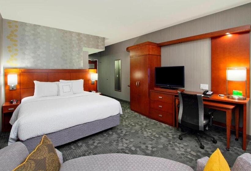 带大床的标准间, Courtyard By Marriott Victoria