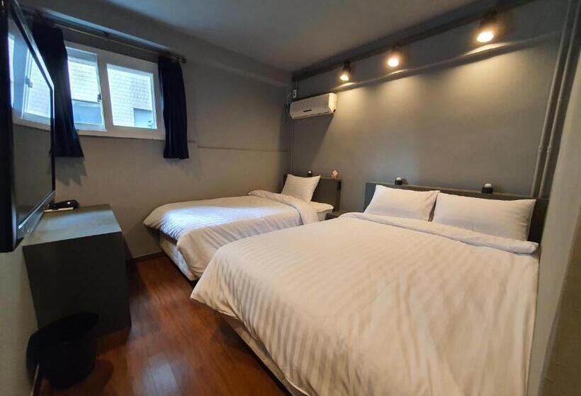 디럭스 룸, Daljee Guesthouse