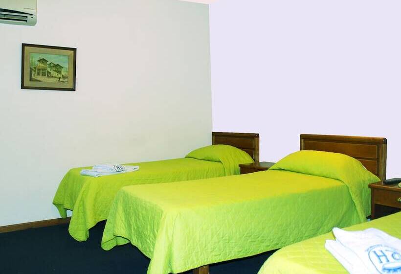 スタンダードトリプルルーム, Richmond