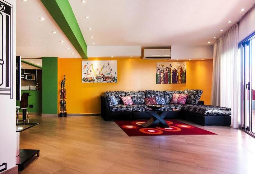 سوییت, Shoshana Hotel Boutique