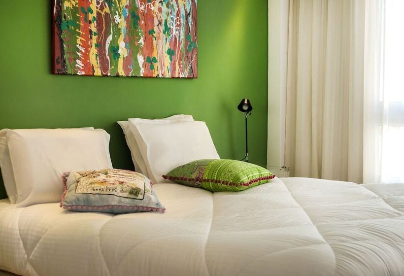 سوییت, Shoshana Hotel Boutique