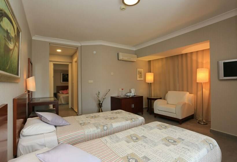 Семейный Номер, Summer Otel