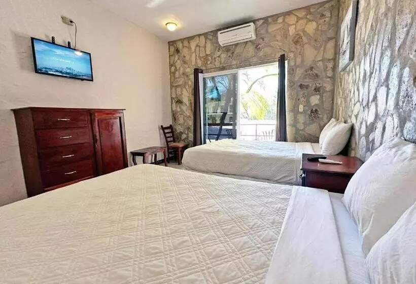 Perhehuone, Surf Ranch Hotel & Resort