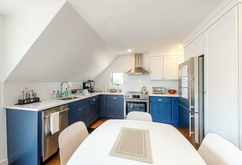 침실 2개 아파트, West End Nest