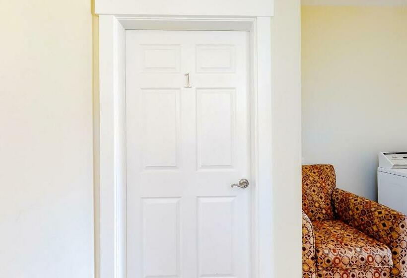 带大床的套房, The Colonels Suites