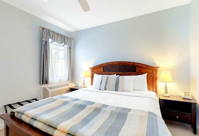 Люкс Кровать Кинг, The Colonels Suites