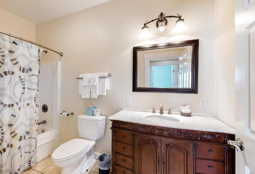 جناح, The Colonels Suites