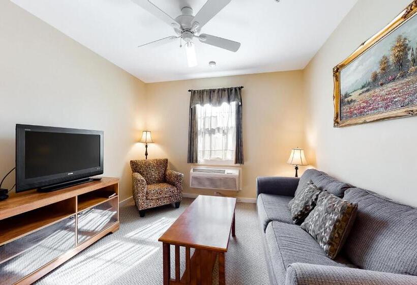 套房, The Colonels Suites