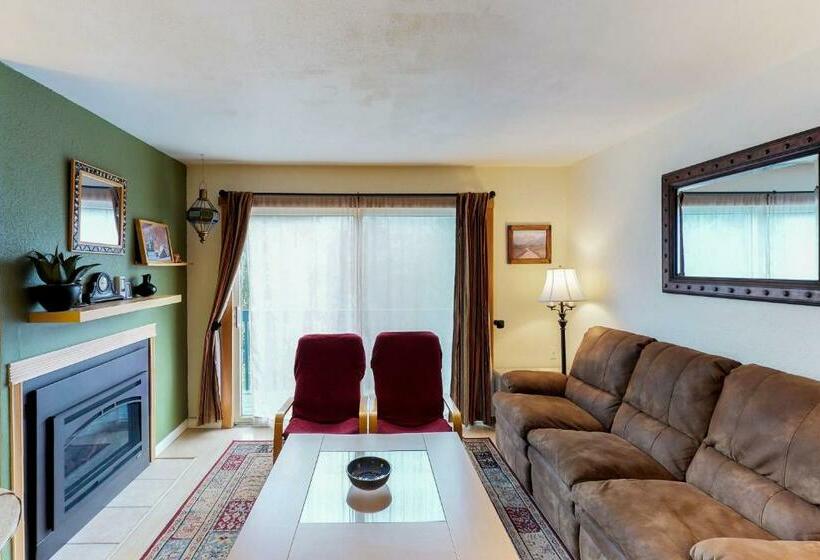 Апартаменты 2 Спальни, Cozy Crystal Mountain Condo