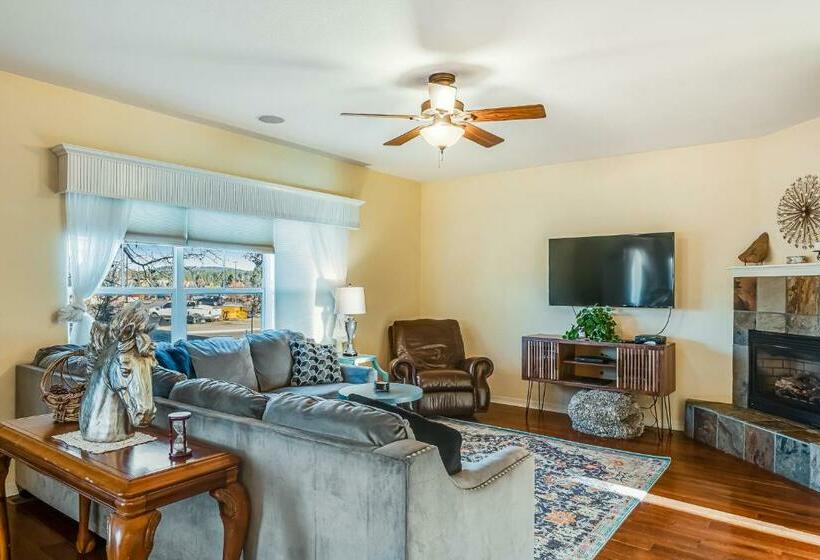 شقة غرفة واحدة, Little Pine Cottage