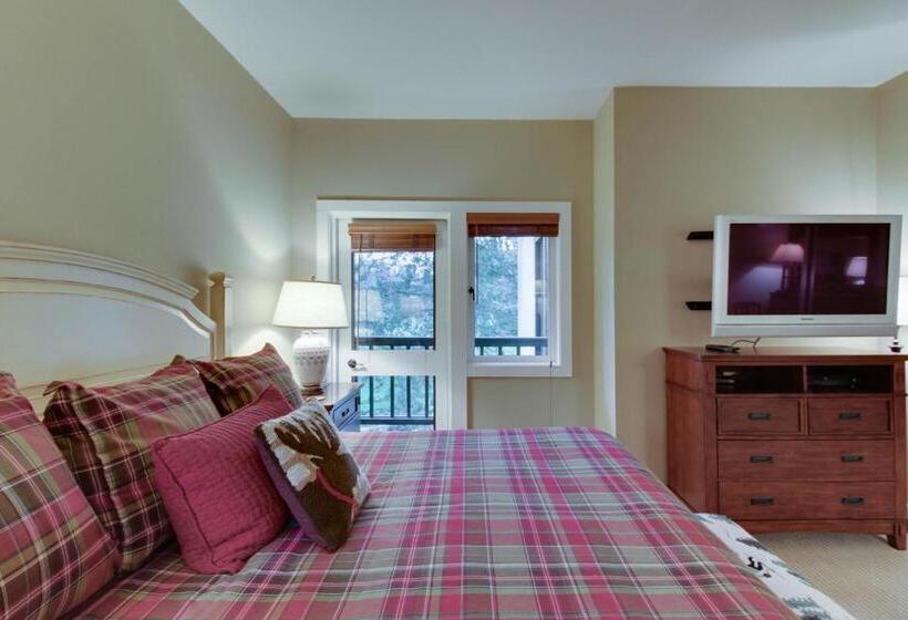 3ベッドルームアパートメント, Among The Wildflowers