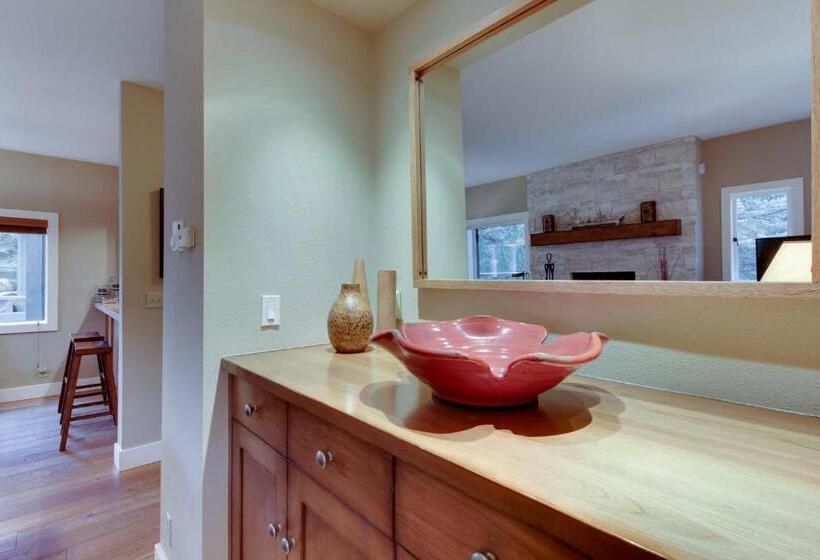 3ベッドルームアパートメント, Among The Wildflowers