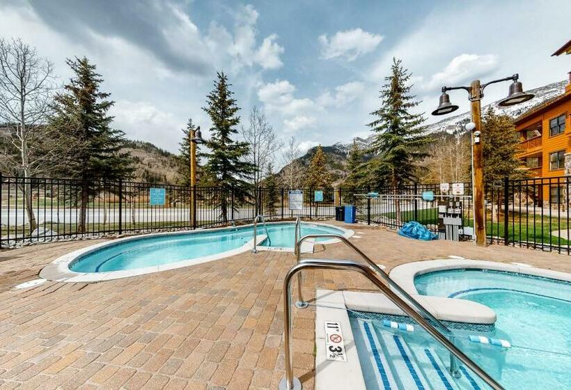 침실 2개 아파트, Copper Springs 215