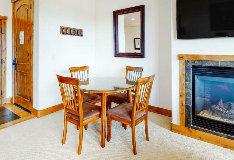 דירת שני חדרים, Ali S View