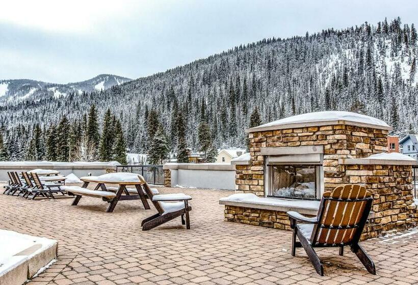 חדר סטודיו סטנדרד, Fraser Crossing 3404