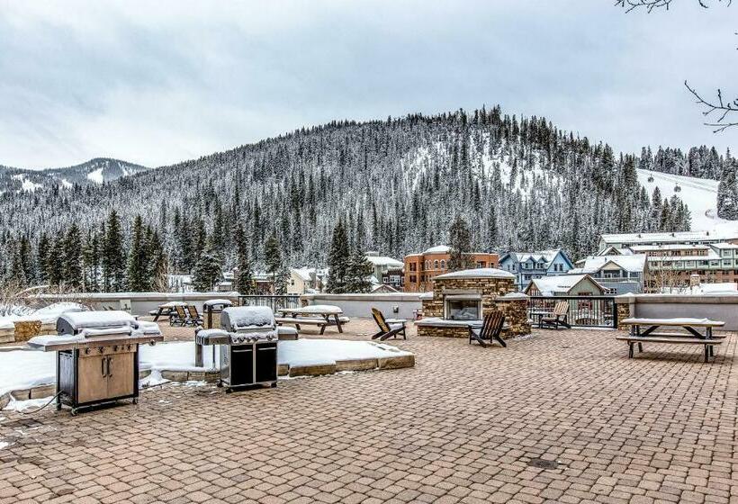 חדר סטודיו סטנדרד, Fraser Crossing 3404