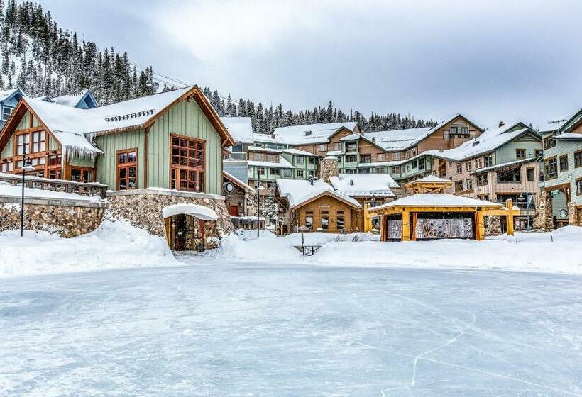 חדר סטודיו סטנדרד, Fraser Crossing 3404