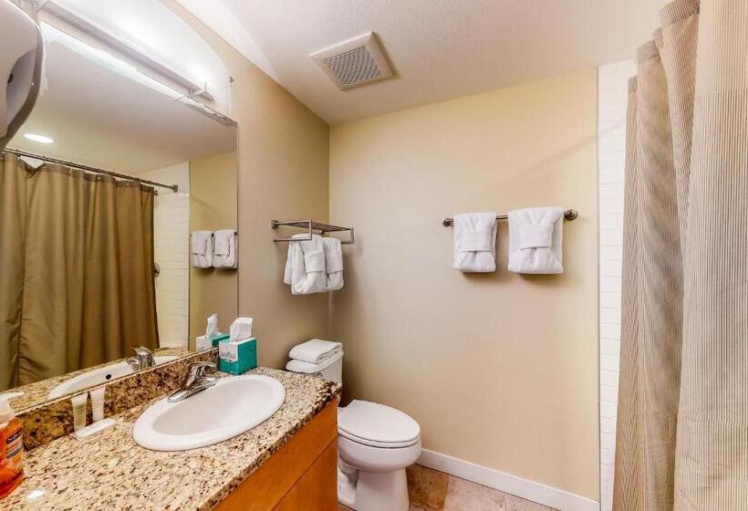 חדר סטודיו סטנדרד, Fraser Crossing 3404